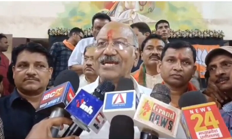 Brijmohan Agarwal's taunt on Congress