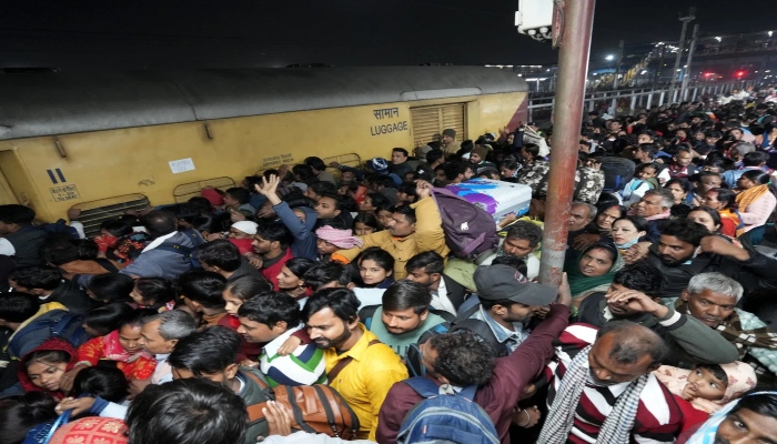 accident at delhi railway station