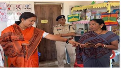 Irregularities were found during the visit of Minister Rajwada, District Program Officer suspended