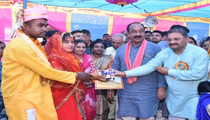 Deputy Chief Minister Arun Saw congratulated the Bhoomi Pujan of development works and mass marriage in Ghumka