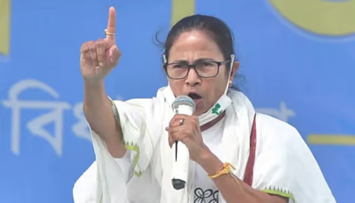बंगाल को काटने की कोशिश कर रहे BJP और RSS, फैला रहे हैं झूठ: ममता बनर्जी