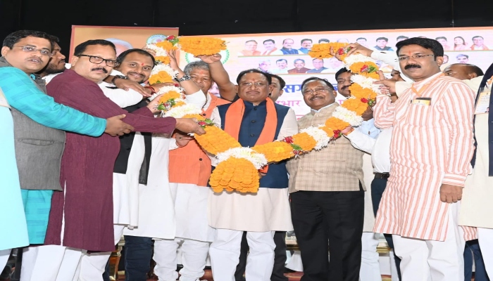 रजककार विकास बोर्ड के नए अध्यक्ष का पदभार ग्रहण, CM साय हुए शामिल