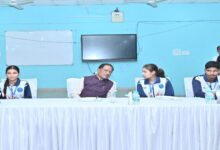 मुख्यमंत्री ने आकांक्षा विद्यालय के छात्रों से की मुलाकात, दी सफलता की शुभकामनाएं