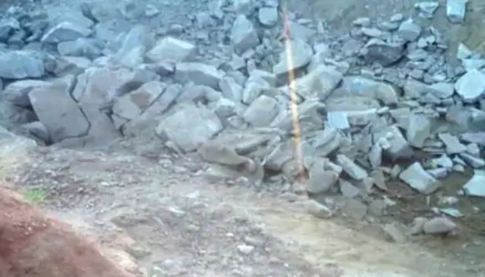 Blasting in residential area for canal construction in Raigarh, villagers expressed displeasure