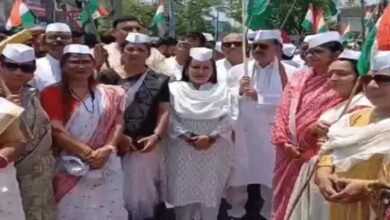 Operation Sindoor: Chhattisgarh Congress took out a Tiranga Yatra in support of the army, offered flowers to Indira Gandhi's statue
