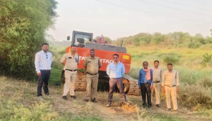 Mineral department takes action on illegal sand mining, machines seized