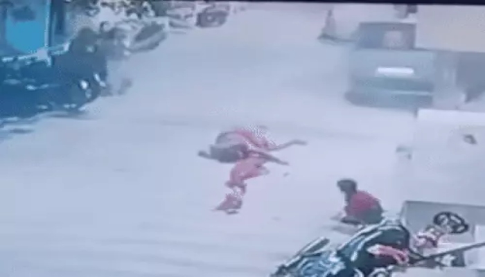 A speeding car ran over a woman and 4 children