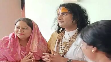 India should occupy POK: Maharaj Aniruddhacharya