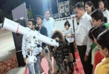 Historic 'Mega Sky Watching' event, 500 students saw the moon and planets through telescope