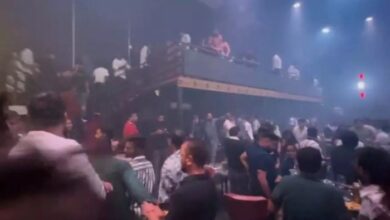 'हाइपर क्लब' में देर रात पार्टी, पुलिस ने छापा मारकर किया सील
