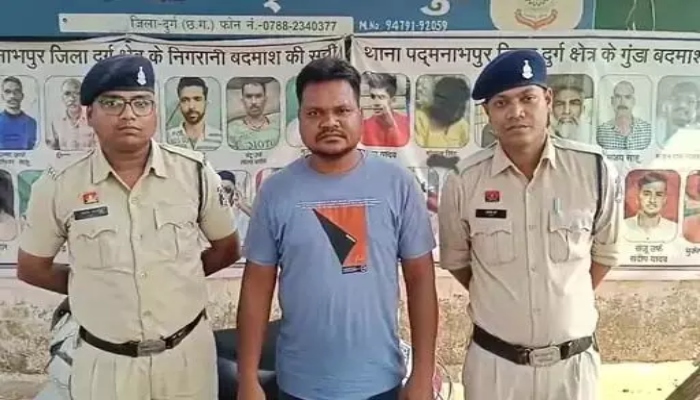 Bribe in the name of VIP facility in jail, jail guard arrested
