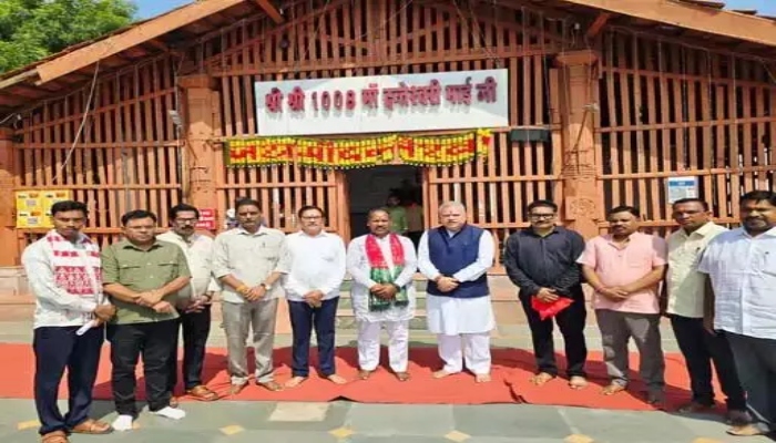 BJP leaders reached to pray to Maa Danteshwari for the well-being of the soldiers