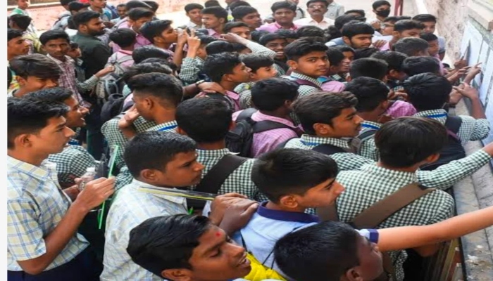 CBSE 12th Result: Girls outdo boys, result increased by 0.41% compared to last year, see the list...