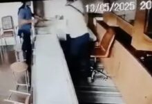 Father and daughter attacked in a jeweler's shop, girl shot in the leg