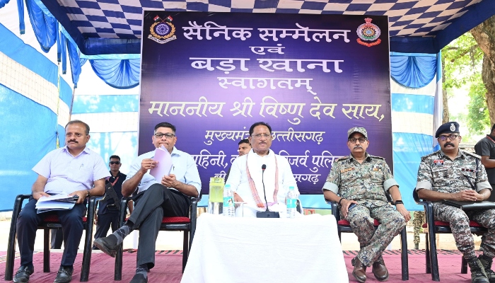 CM Sai interacted with the soldiers in Galgam camp of Bastar, appreciated the efforts of Naxal operation