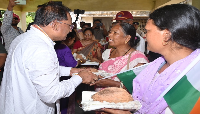Chief Minister honoured the families of the martyrs in Tiranga Yatra, expressed pride in Operation Sindoor