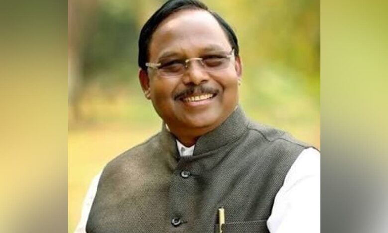 खरीफ सीजन के लिए खाद-बीज का भरपूर स्टॉक उपलब्ध: कृषि मंत्री रामविचार नेताम