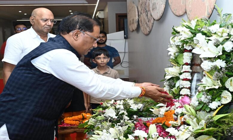 मुख्यमंत्री विष्णुदेव साय ने स्व. रामजीलाल अग्रवाल को दी श्रद्धांजलि