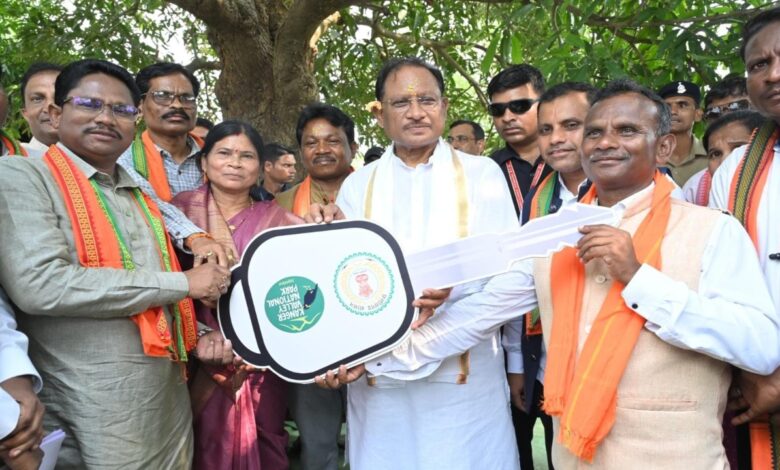 हर जरूरतमंद के साथ खड़ी है सरकार: मुख्यमंत्री विष्णु देव सायनारायणपाल की चौपाल में जानी योजनाओं की जमीनी सच्चाई