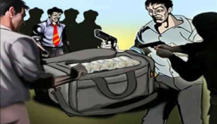 गरियाबंद में आधी रात डकैतो का कहर, परिवार को बंधक बनाकर 10 लाख लूटे