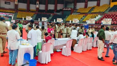 रायपुर में मेगा हेल्थ कैंप: 200 से अधिक पुलिसकर्मियों ने कराई जांच, DGP ने लिया जायजा