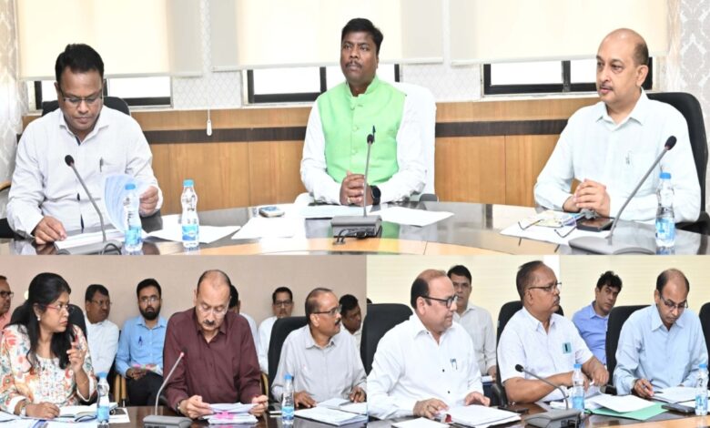 Ensure easy availability of fertilizers to farmers: Minister Kedar Kashyap