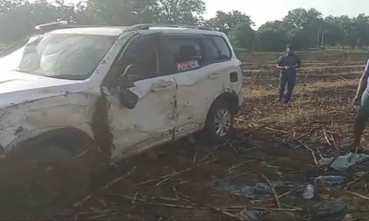 MLA's follow vehicle met with an accident, driver died