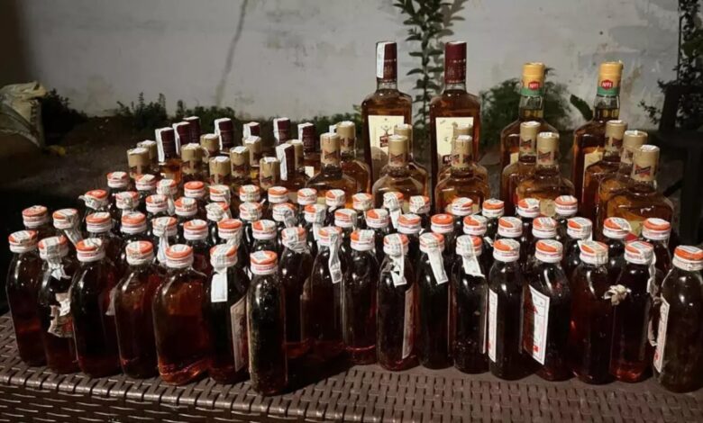 छत्तीसगढ़ के ढाबों में बिक रही मध्य प्रदेश की शराब, कलेक्टर के निर्देश पर आबकारी टीम ने लिया एक्शन