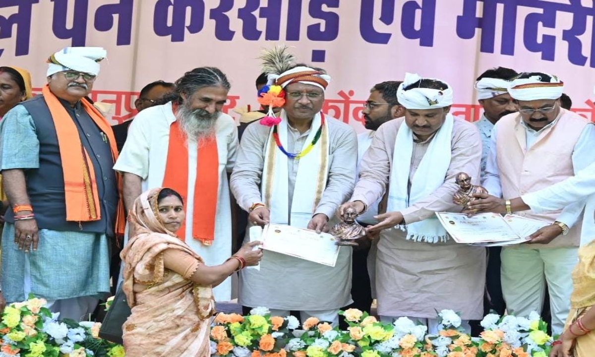ख्यमंत्री विष्णुदेव साय ने कांकेर में बुढालपेन करसाड़ एवं मांदरी महोत्सव में की शिरकत