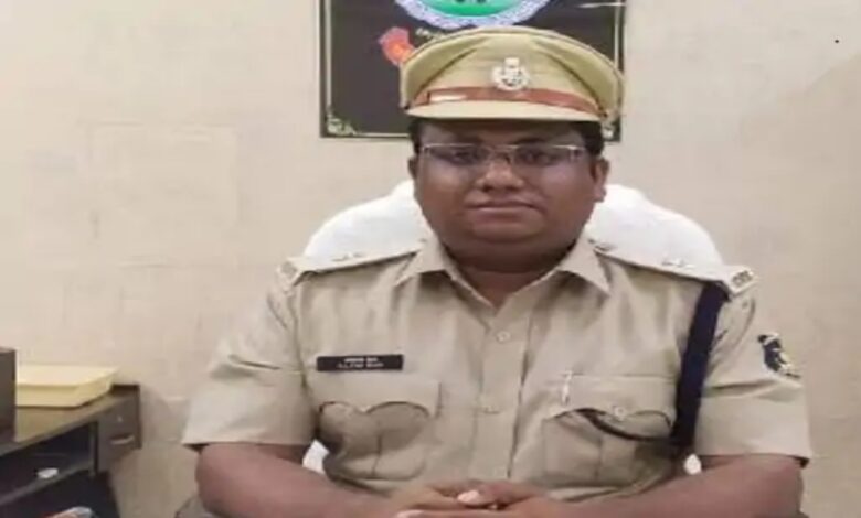 नक्सलियों के IED ब्लास्ट में ASP आकाश राव गिरीपूंजे शहीद, कोंटा TI घायल