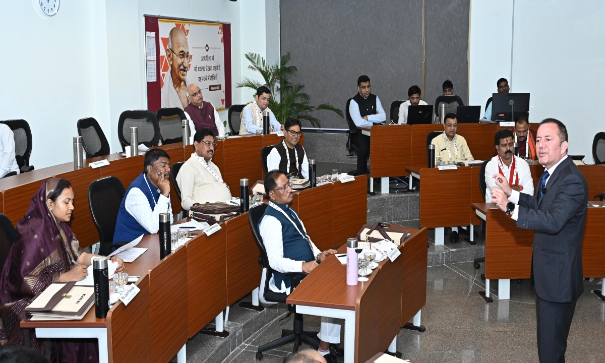 मुख्यमंत्री और मंत्रियों ने सीखे वित्तीय प्रबंधन के गुर