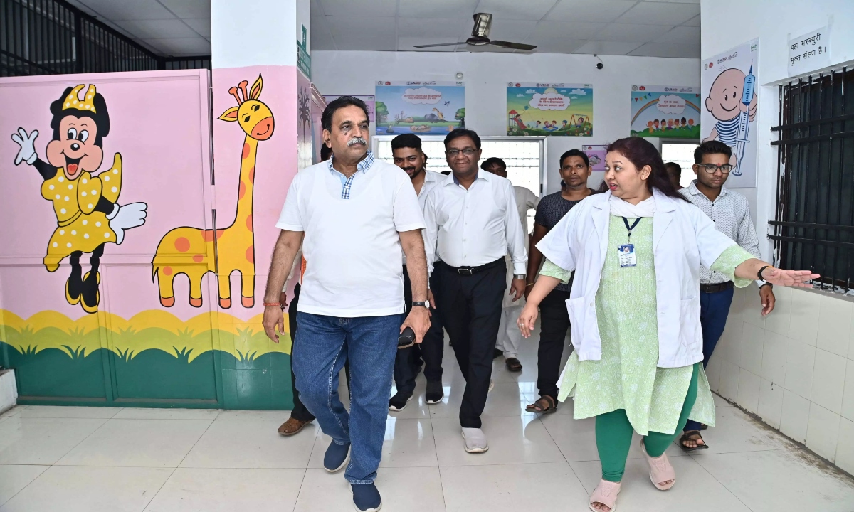 MLA Rajesh Munat inspected Ramnagar Health Center, gave strict instructions on illegal plotting and drainage obstruction