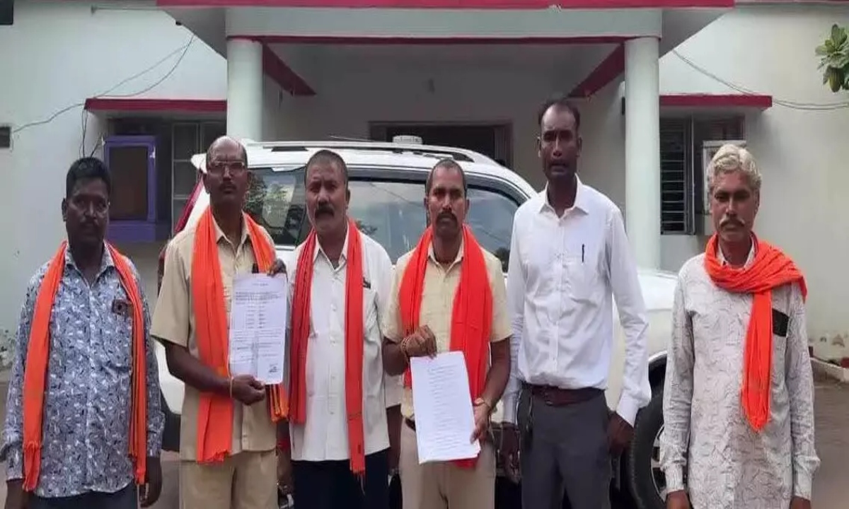 सरपंच के तालिबानी फरमान से दहशत में 7 परिवार, एसपी से लगाई न्याय की गुहार