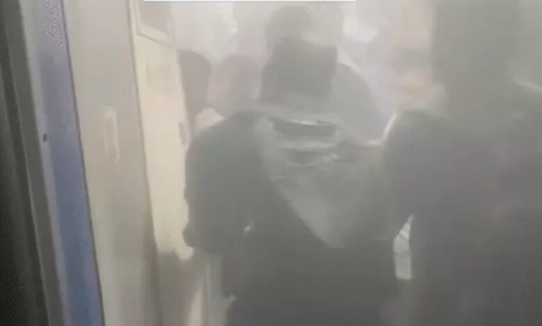 Fire breaks out in a passenger train coach in Pune, passengers safe