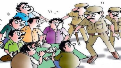 जुआ खेलते 18 लोग गिरफ्तार, 10.82 लाख रुपए कैश और 20 मोबाइल जब्त