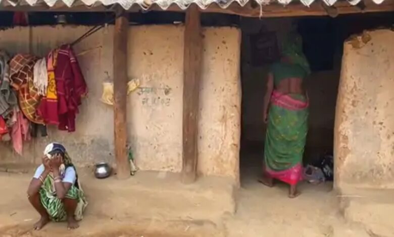 कोरबा में डॉक्टर की गैरमौजूदगी बनी काल, नर्स ने कराया प्रसव; मां-बच्चे की मौत