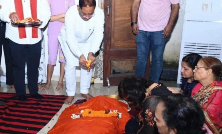 पद्मश्री डॉ. सुरेंद्र दुबे को सीएम साय ने दी श्रद्धांजलि