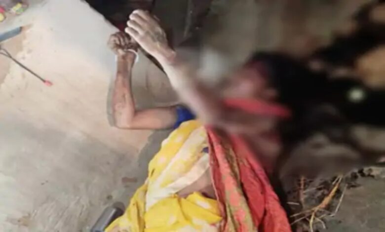 भाई ने बहन की बेरहमी से हत्या की, बचाने आई मां पर भी हमला