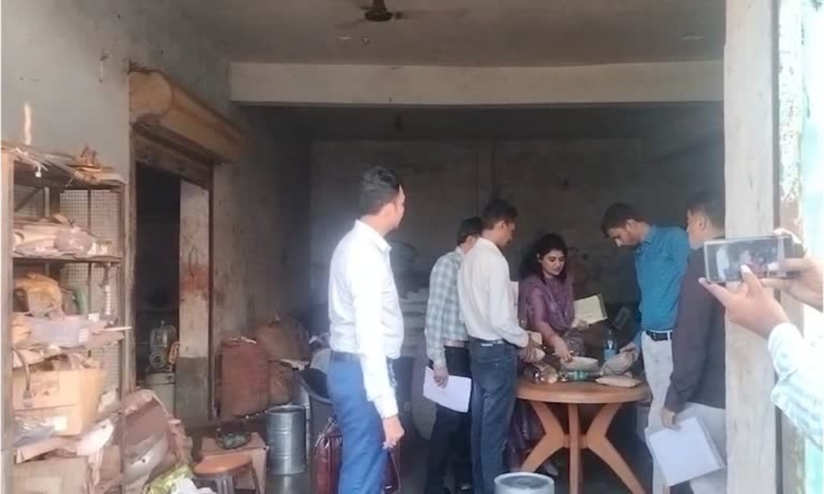 Six rewarded Naxalites surrendered, government policy is having an effect