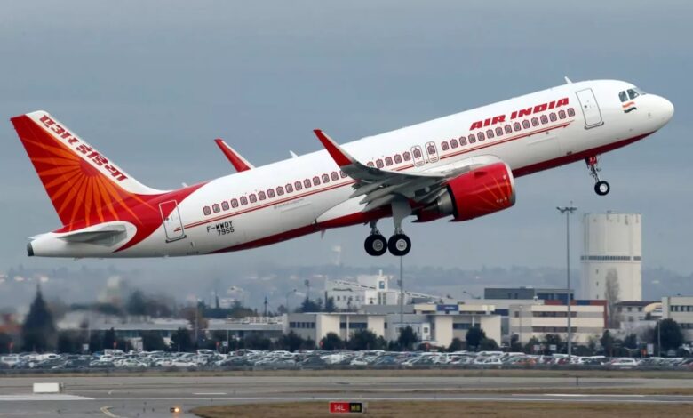 एअर इंडिया ने 8 फ्लाइट्स की रद्द, अब तक 84 उड़ानें प्रभावित Air India canceled 8 flights, 84 flights affected so far