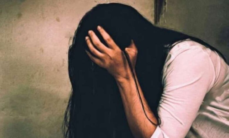Case of sexual harassment of a woman pilot registered in Mumbai, three accused including cab driver