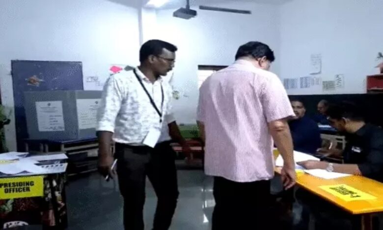Assembly by-elections: Voting continues on 5 seats in 4 states, Kerala has the highest and Punjab has the lowest voting