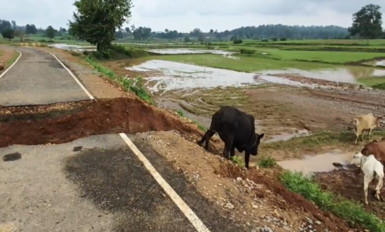 Road built at the cost of crores was washed away in the rain, villagers are angry