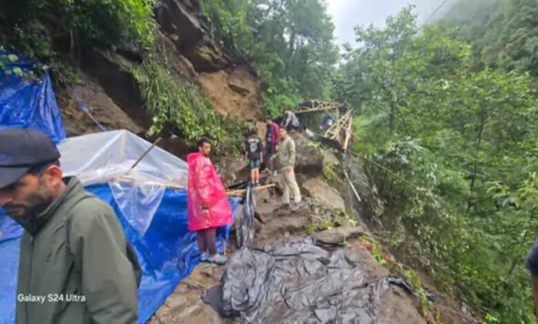 देश के कई राज्यों में भारी बारिश का कहर, केदारनाथ यात्रा रोकी गई