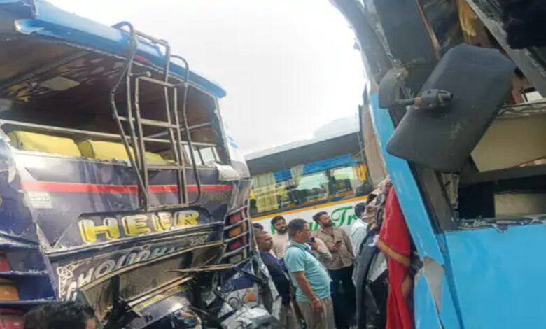Bus accident in Amarnath Yatra: Four buses collided in Chandarkot, 36 passengers injured