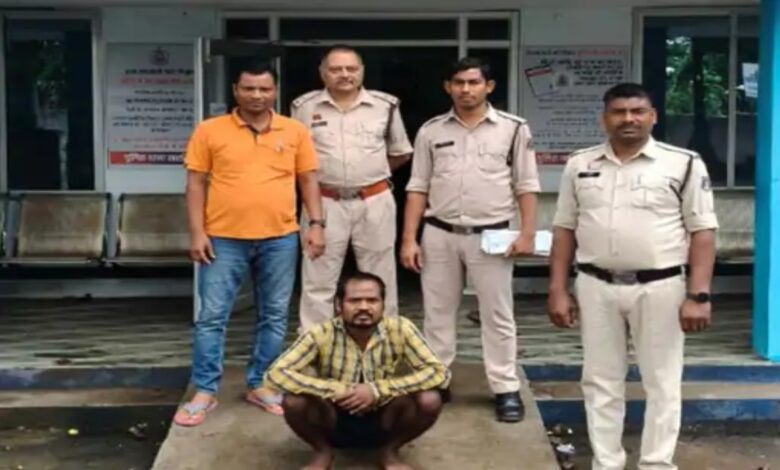 छठी समारोह में युवक ने बुजुर्ग का गला काटा, हत्या के आरोप में गिरफ्तार