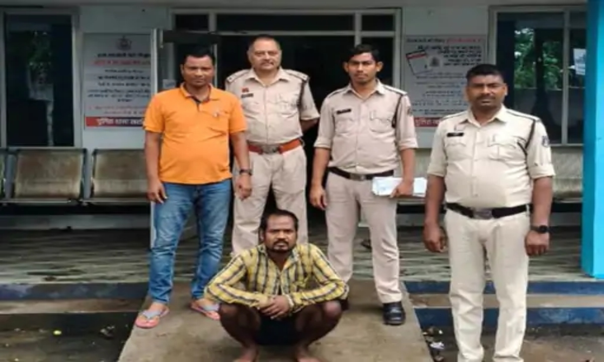छठी समारोह में युवक ने बुजुर्ग का गला काटा, हत्या के आरोप में गिरफ्तार