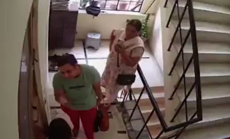 Software engineer daughter-in-law along with her mother beat her mother-in-law, FIR lodged after photo went viral