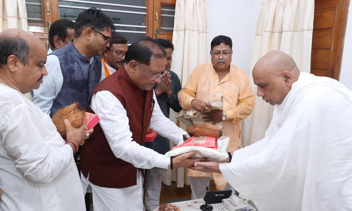 गुरु पूर्णिमा पर गुरु दर्शन के लिए अघोर गुरुपीठ पहुंचे सीएम साय