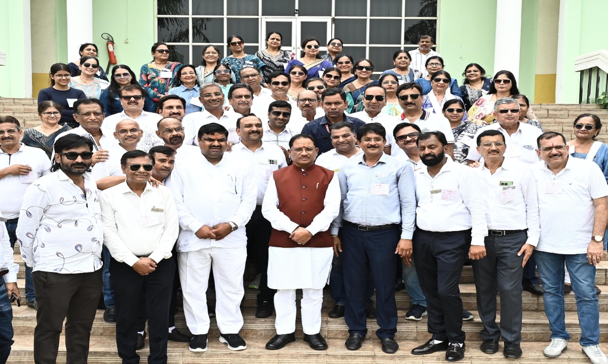 Representatives of Jain community shared their experiences during their visit to Vidhan Sabha and emphasized on human service